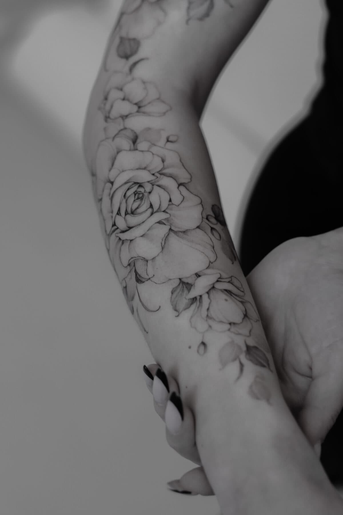 Růže sleeve — předloktí